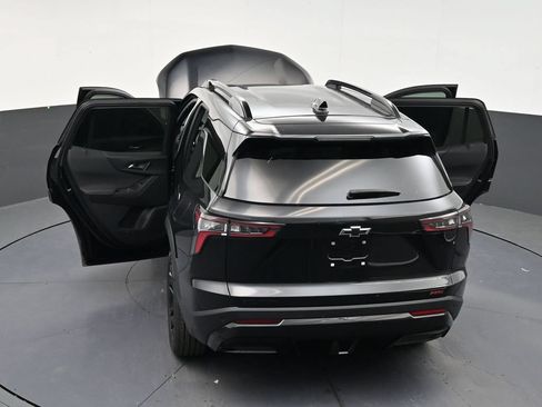 Used 2026 Chevrolet Equinox RS FWD image 32
