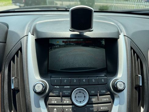 Used 2010 Chevrolet Equinox LTZ FWD image 19