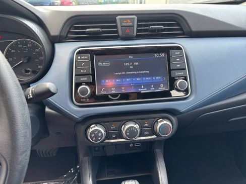 Used 2025 Nissan Versa SV FWD image 20