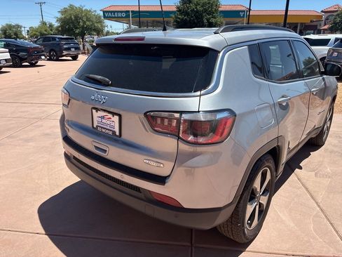 Used 2019 Jeep Compass Latitude w/ Popular Equipment Group FWD image 6