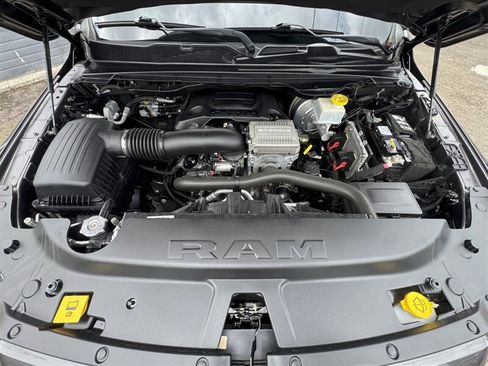 Used 2022 RAM 1500 Laramie AWD/4WD image 35