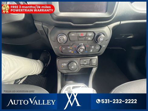 Used 2023 Jeep Renegade Altitude AWD/4WD image 31