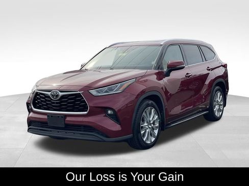 Used 2021 Toyota Highlander Limited AWD/4WD image 2