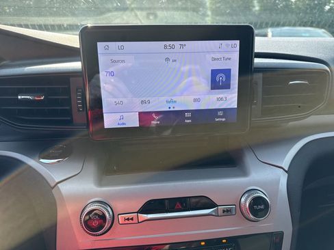 Used 2023 Ford Explorer XLT w/ Class IV Trailer Tow Package AWD/4WD image 11