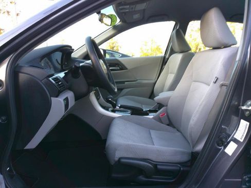 Used 2017 Honda Accord LX image 12