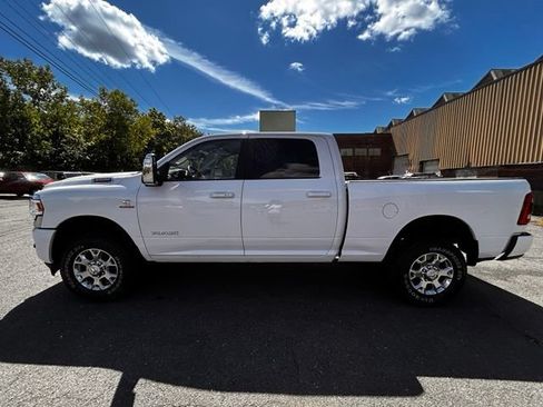 Used 2024 RAM 2500 Laramie AWD/4WD image 4