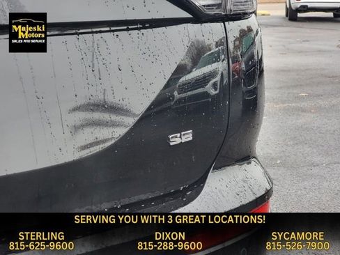 Used 2025 Mitsubishi Outlander SE image 15