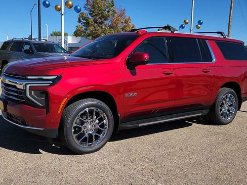 New 2026 Chevrolet Suburban LT w/ Comfort Package image 4