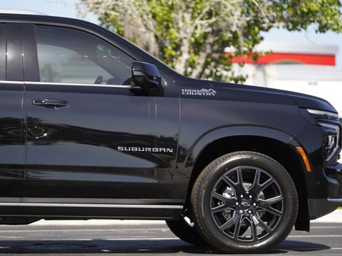 New 2026 Chevrolet Suburban High Country AWD/4WD image 6