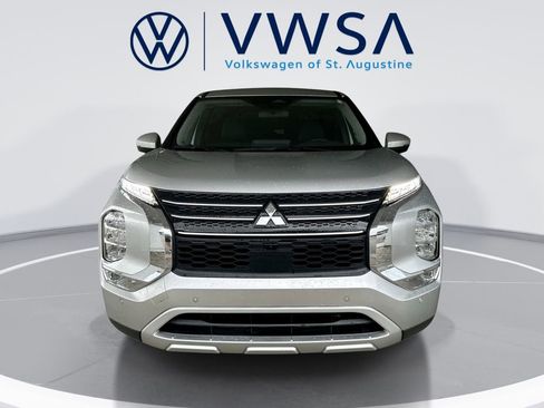 Used 2024 Mitsubishi Outlander SE FWD image 2