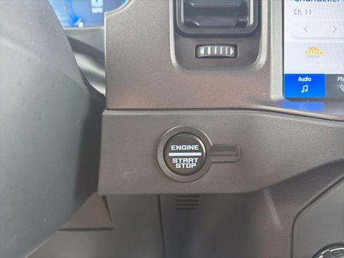 Used 2025 Ford Bronco Badlands AWD/4WD image 43