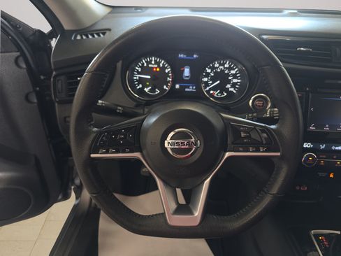 Used 2019 Nissan Rogue SV AWD/4WD image 14