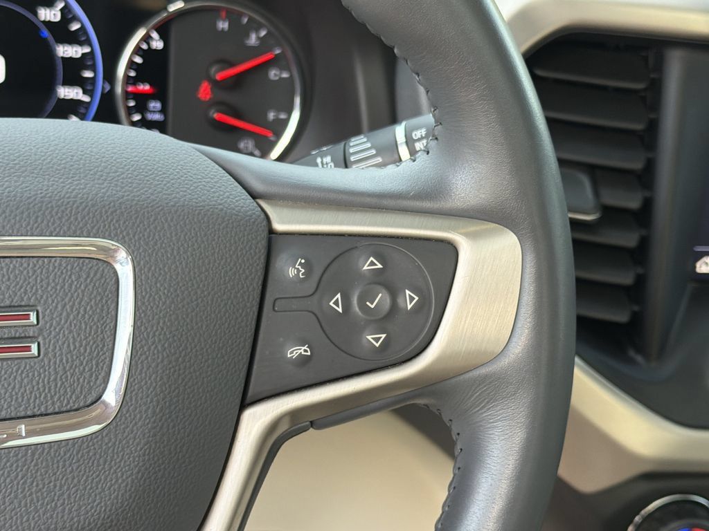 Used 2021 GMC Acadia Denali w/ Denali Technology Package FWD image 28