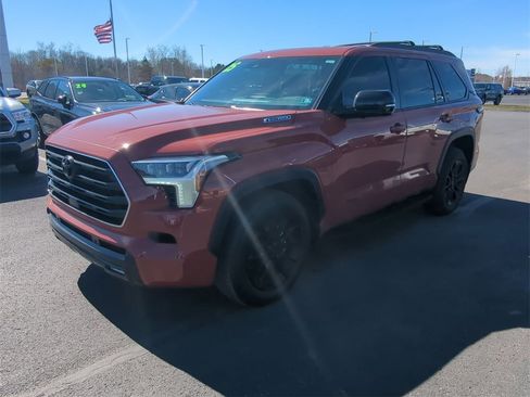 Used 2025 Toyota Sequoia Limited w/ TRD Off-Road Package image 4