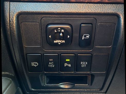 Used 2008 Toyota Land Cruiser image 28