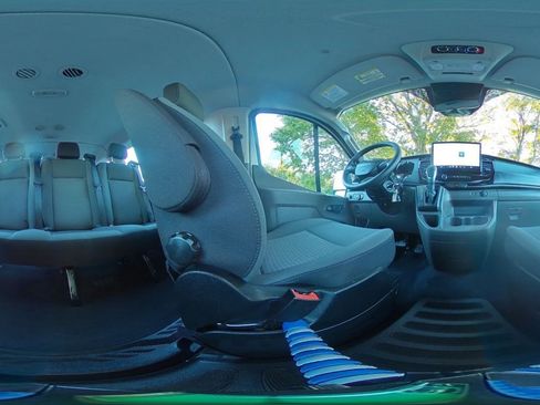 Used 2024 Ford Transit 350 XLT image 43