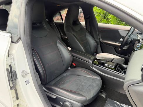 Used 2022 Mercedes-Benz CLA 250 4MATIC image 35