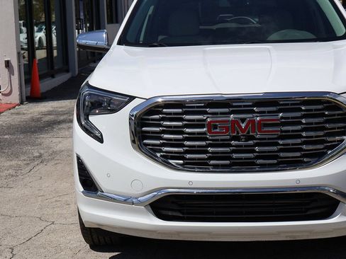 Used 2020 GMC Terrain Denali w/ Denali Premium Package FWD image 16
