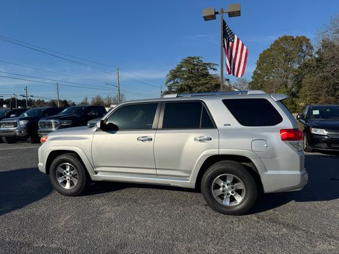 Used 2013 Toyota 4Runner Limited image 8