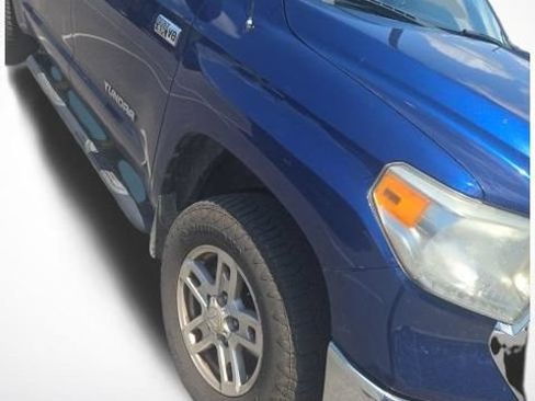 Used 2014 Toyota Tundra SR5 w/ SR5 Upgrade Package AWD/4WD image 1