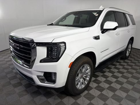 Used 2024 GMC Yukon SLT RWD image 4