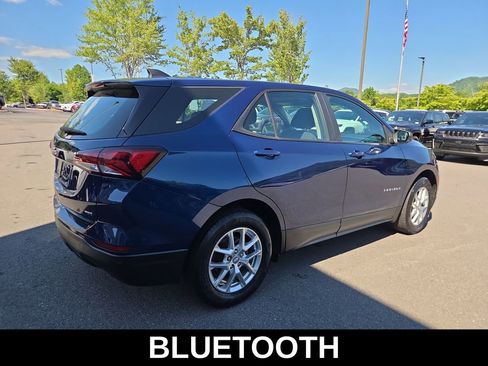 Used 2022 Chevrolet Equinox LS w/ Driver Confidence II Package AWD/4WD image 5
