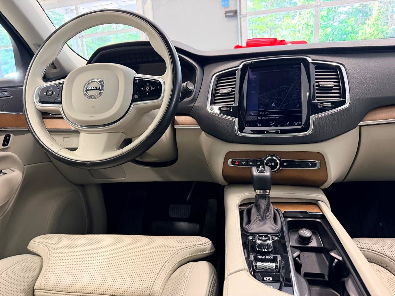 Used 2017 Volvo XC90 T6 Inscription w/ Vision Package AWD/4WD image 34