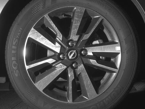 Used 2025 Nissan Versa SV FWD image 13