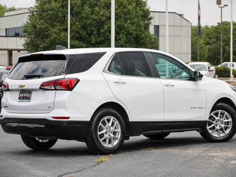 Used 2022 Chevrolet Equinox LT FWD image 25