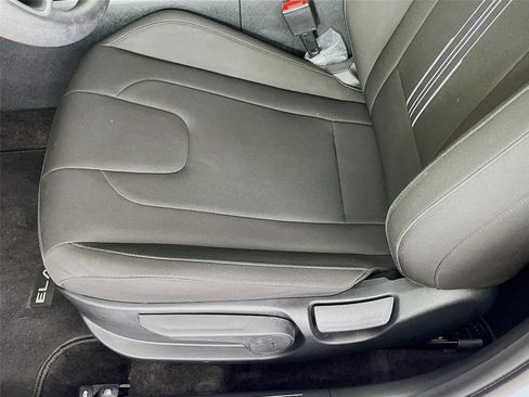 Used 2025 Hyundai Elantra Hybrid FWD image 23