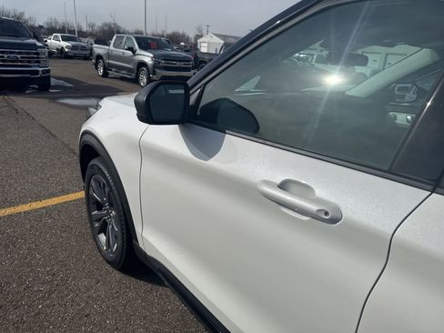 New 2026 Ford Explorer Active w/ Active Comfort Package image 22