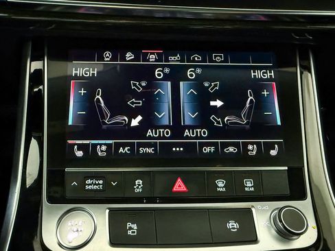 Used 2019 Audi Q8 Premium Plus w/ Premium Plus image 18
