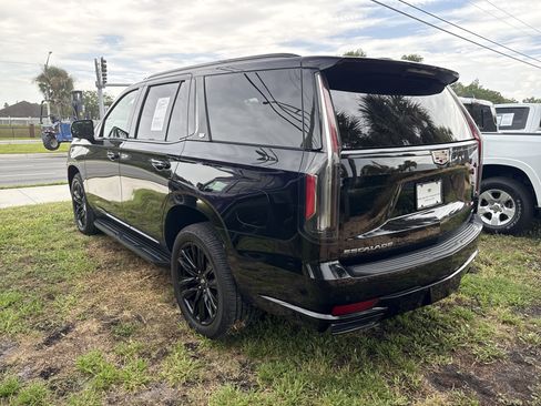 Used 2024 Cadillac Escalade Sport AWD/4WD image 4