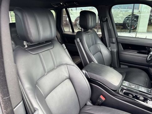Used 2020 Land Rover Range Rover HSE image 19