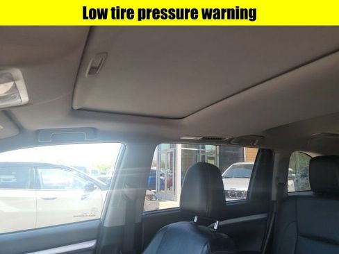 Used 2019 Toyota Highlander XLE image 14