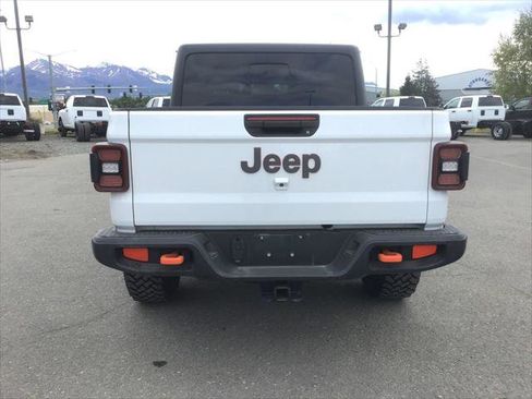 Certified 2024 Jeep Gladiator Mojave w/ Convenience Group image 11