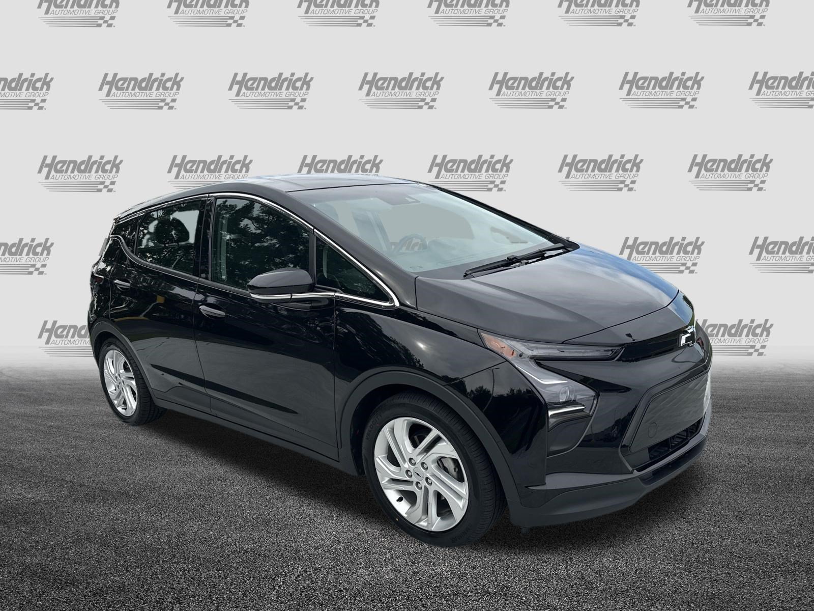 Used 2023 Chevrolet Bolt LT w/ Driver Confidence Package FWD image 2