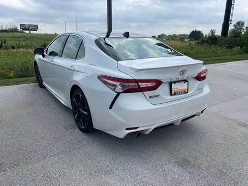 Used 2019 Toyota Camry XSE FWD image 7