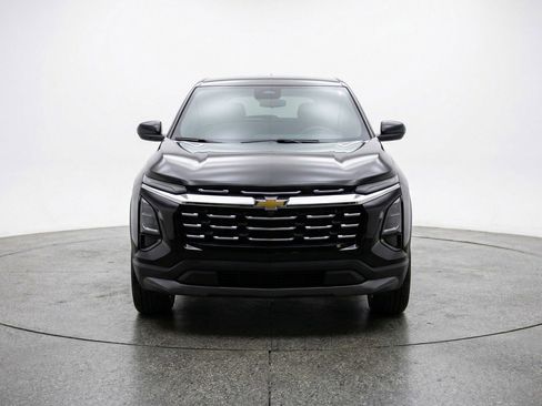 Used 2025 Chevrolet Equinox LT image 2