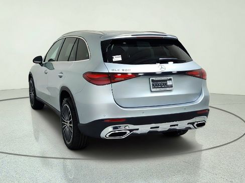 Certified 2026 Mercedes-Benz GLC 300 image 11