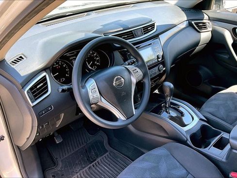 Used 2015 Nissan Rogue S FWD image 14