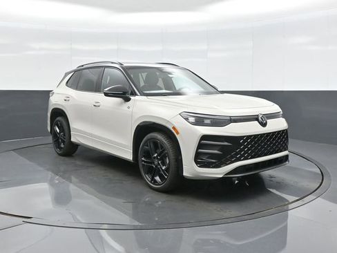 New 2026 Volkswagen Tiguan SE R-Line FWD image 1