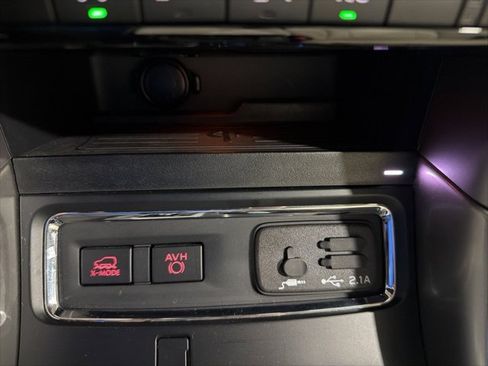 Used 2022 Subaru Ascent Limited w/ Technology Package image 24