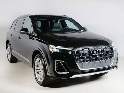 Certified 2025 Audi Q7 3.0T Premium w/ Convenience Package image 1