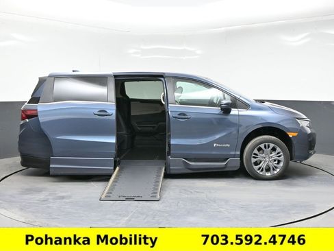 Used 2026 Honda Odyssey EX-L image 18
