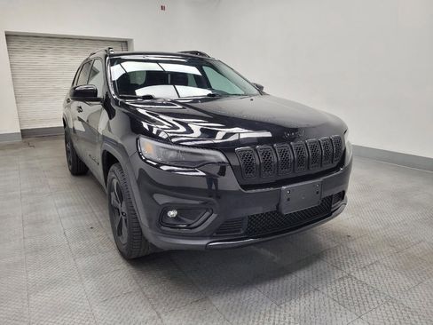 Used 2019 Jeep Cherokee Latitude Plus AWD/4WD image 13
