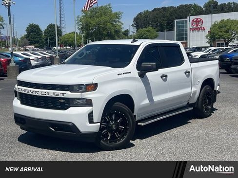Used 2021 Chevrolet Silverado 1500 Custom image 1