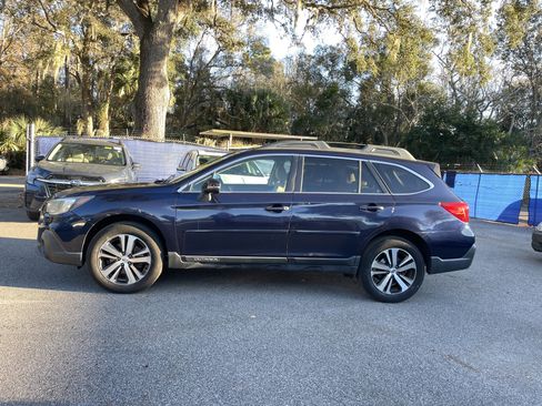Used 2018 Subaru Outback 2.5i Limited image 5