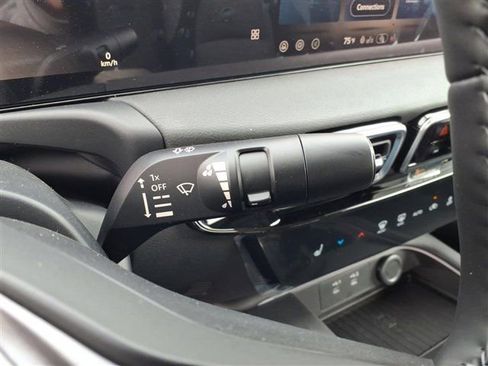 New 2026 Nissan Sentra SV image 24