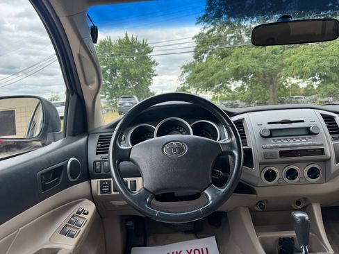 Used 2006 Toyota Tacoma PreRunner RWD image 18